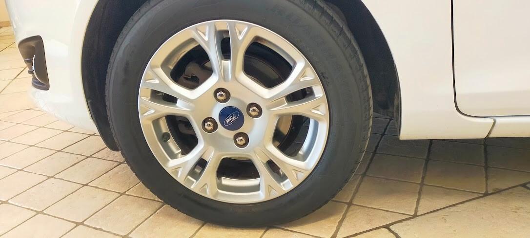 Ford Fiesta 1.4 5p. Bz.- GPL Titanium