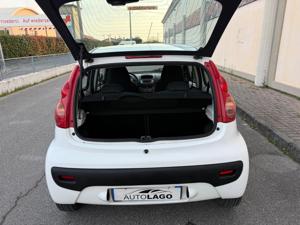 Peugeot 107 1.0 68CV 5p. Automatica….