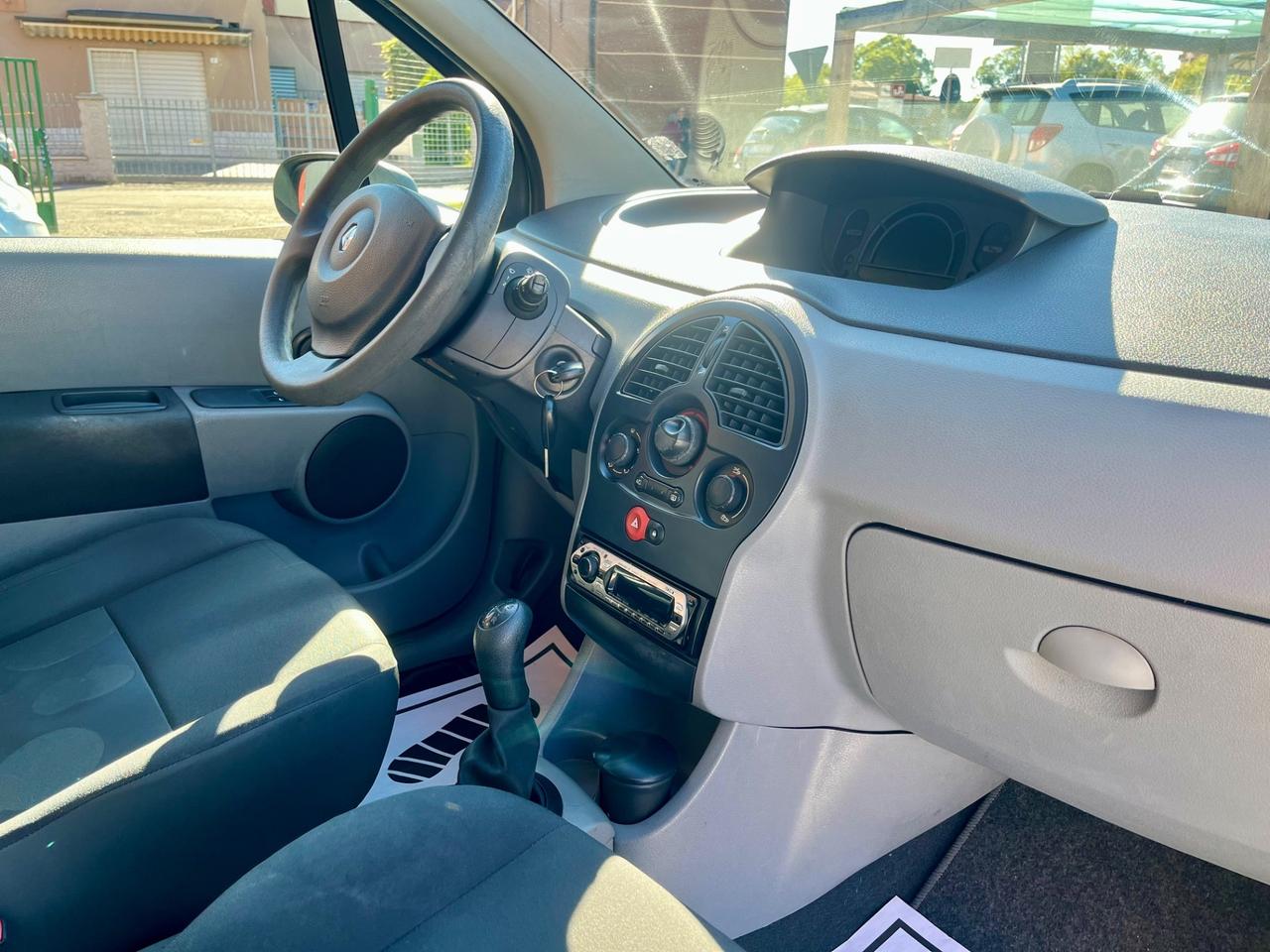 Renault Modus 1.2 16V Saint Tropez