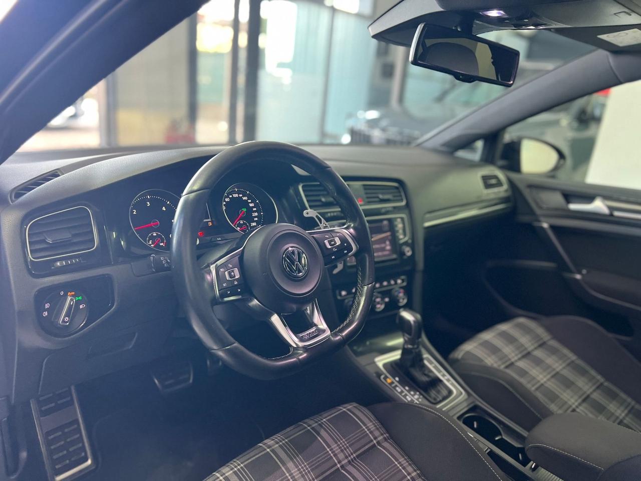 Volkswagen Golf GTD 2.0 TDI DSG 5p. BlueMotion Technology