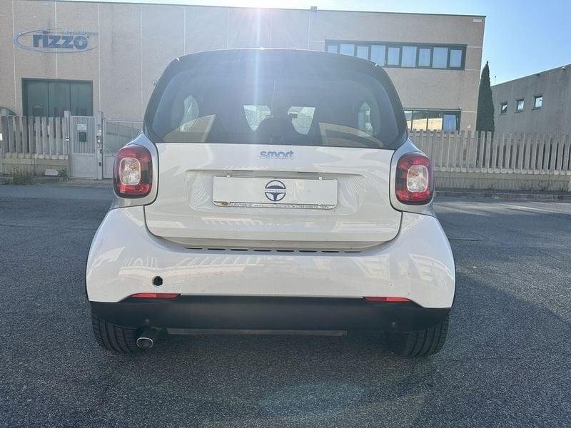 smart fortwo 1.0 52kW passion twinamic 71cv