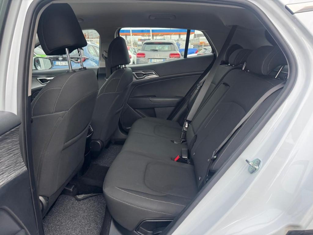 KIA Sportage 1.6 crdi mhev Business dct
