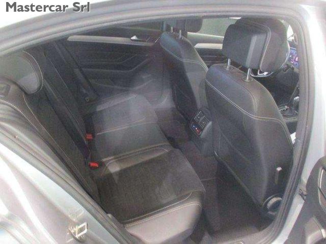 VOLKSWAGEN Passat Berlina 2.0 tdi SCR Executive 190cv dsg - GC157KR