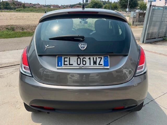 Lancia Ypsilon 1.2 69 CV 5 porte S&S Platinum