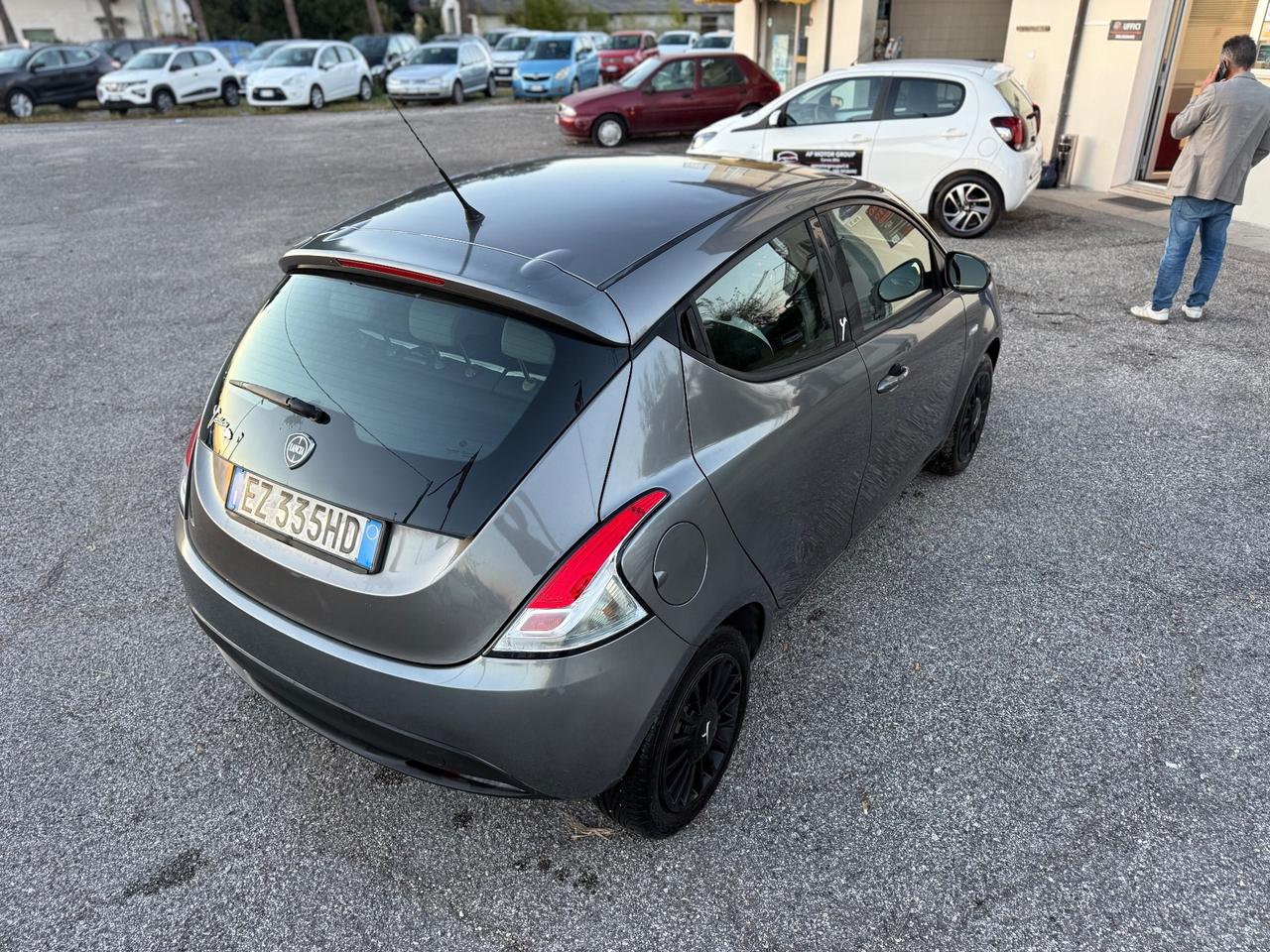 Lancia Ypsilon 1.2 69 CV 5 porte Elefantino