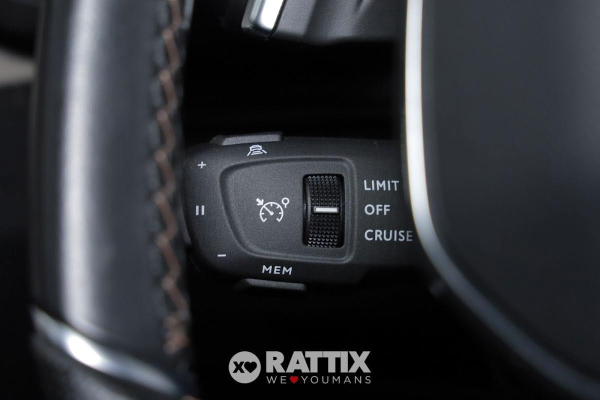 Peugeot 3008 1.6 Hybrid4 300CV GT Pack e-EAT8