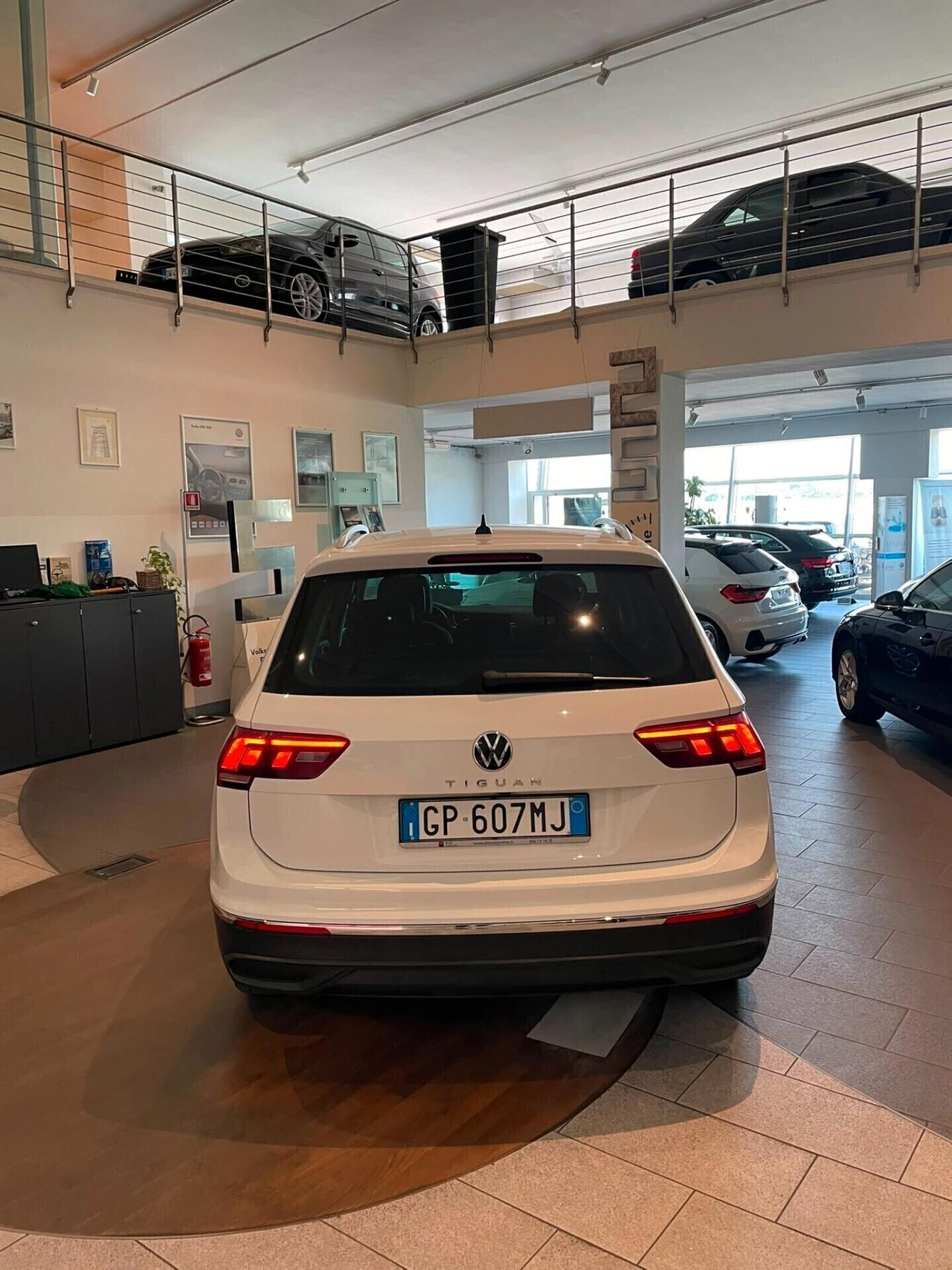 VOLKSWAGEN TIGUAN 2.0 TDI DSG ELEGANCE – 06/2023 – 90.000 KM