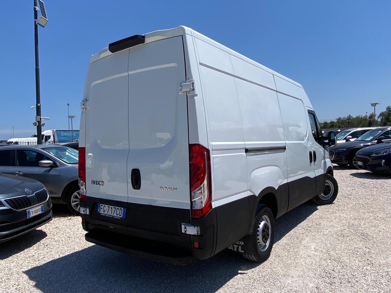 Iveco Daily 35S14 2.3 MTJ IVA ,AUTOCARRO LAMIERATO