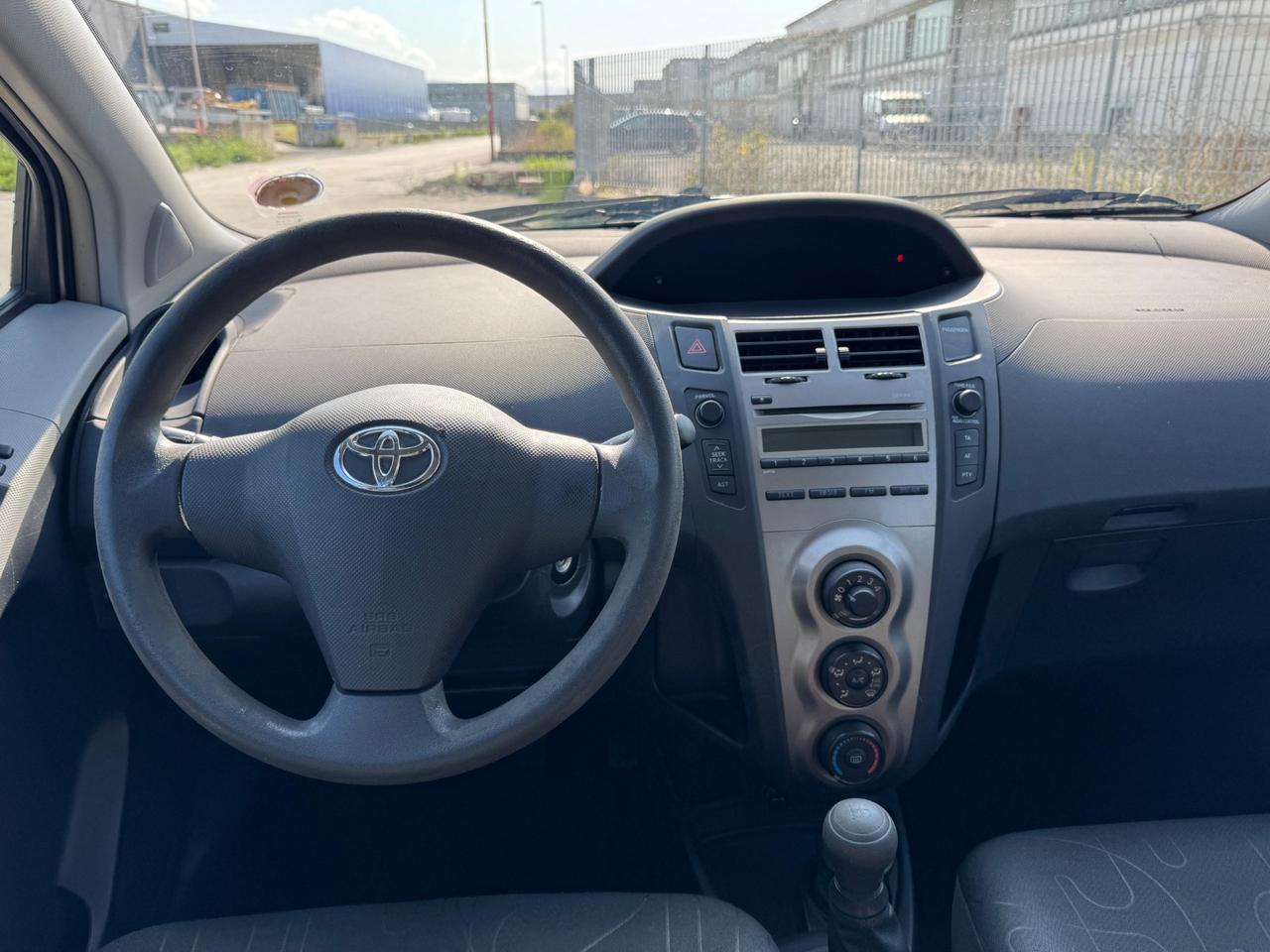 Toyota Yaris 1.0 5p LUXURY PACK