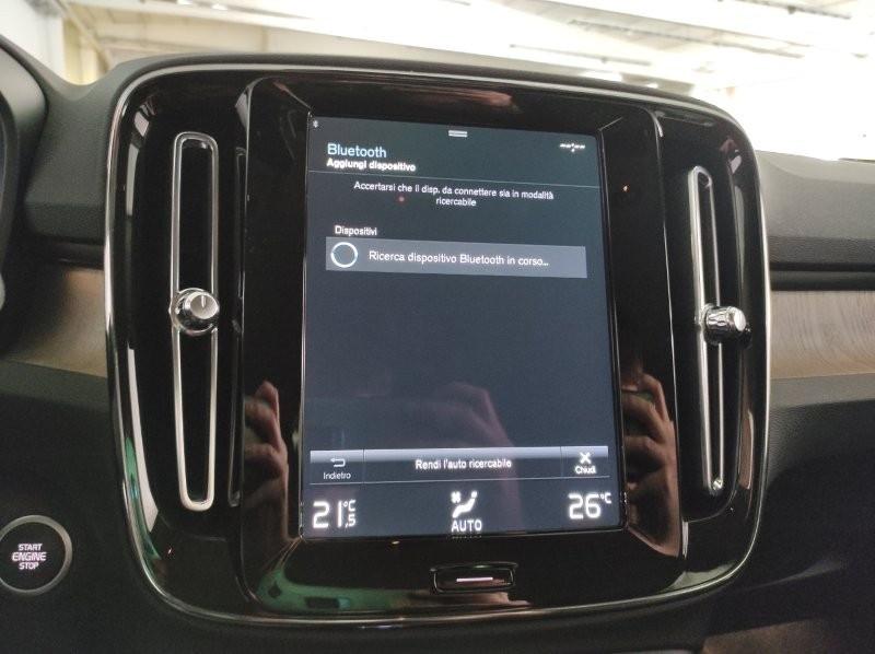 VOLVO XC40 (2017-->) - XC40 T5 Recharge Plug-in Hybrid Inscription