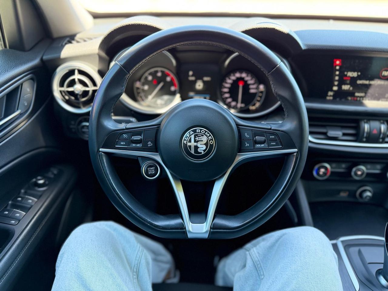 Alfa Romeo Stelvio Executive 2.2 #11317