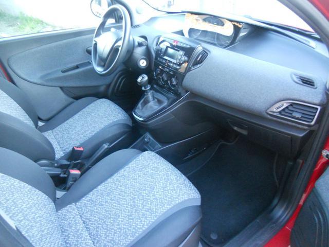 LANCIA Ypsilon 1.0 FireFly 5 porte S&S Hybrid Silver