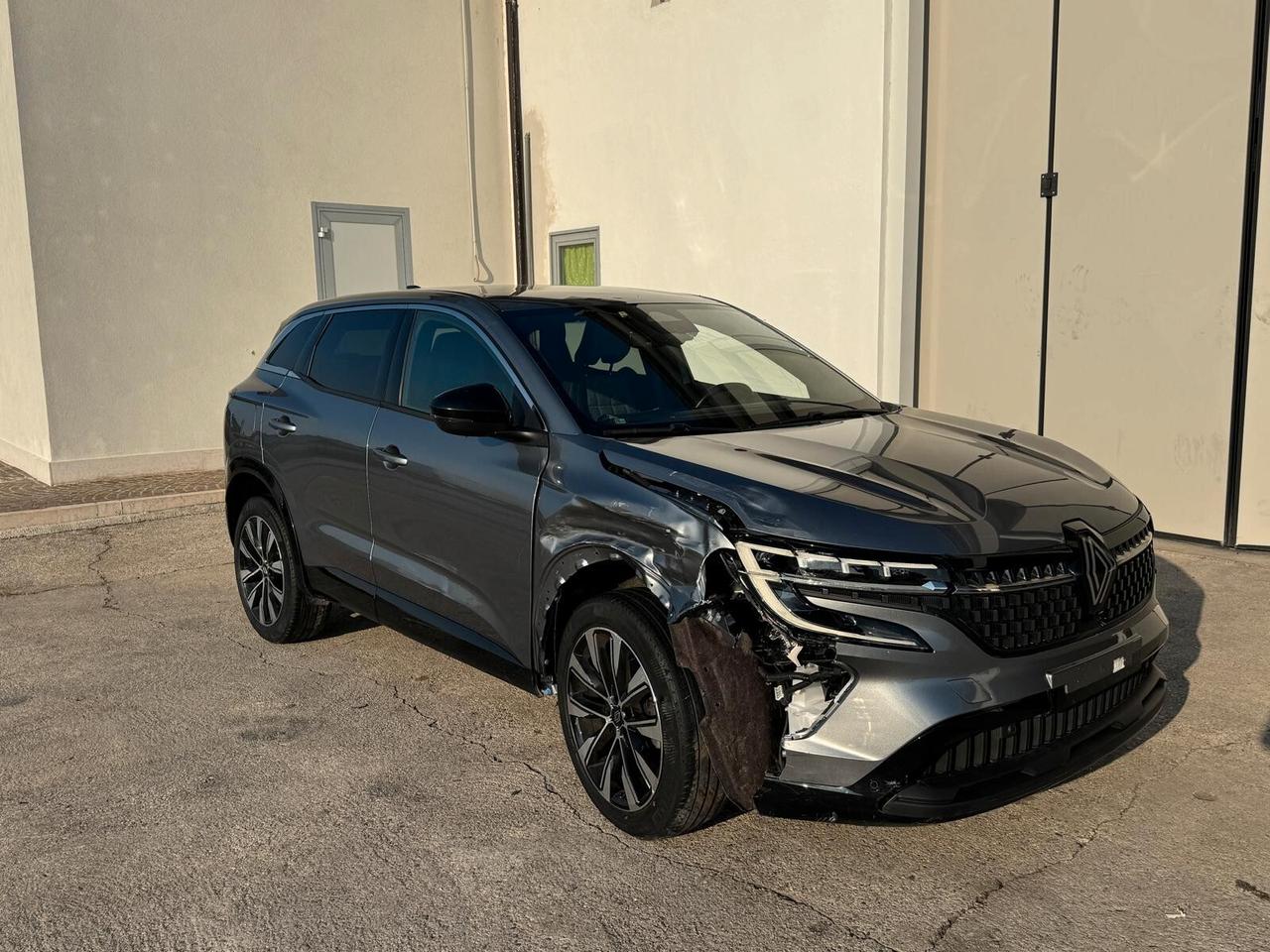 Renault Austral 1.3 mild hybrid Techno 160cv auto INCIDENTATA