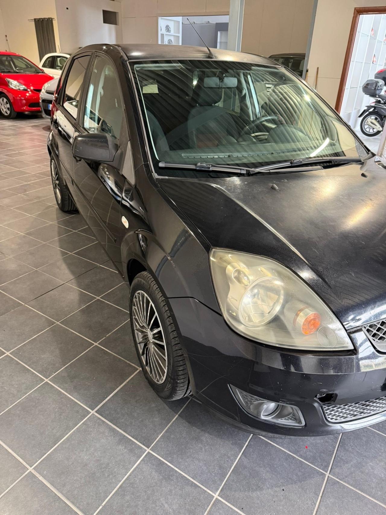 Ford Fiesta 1.4 TDCi -NEOPATENTATI