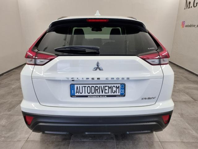 MITSUBISHI Eclipse Cross 2.4 MIVEC 4WD PHEV Instyle SDA Pack 0