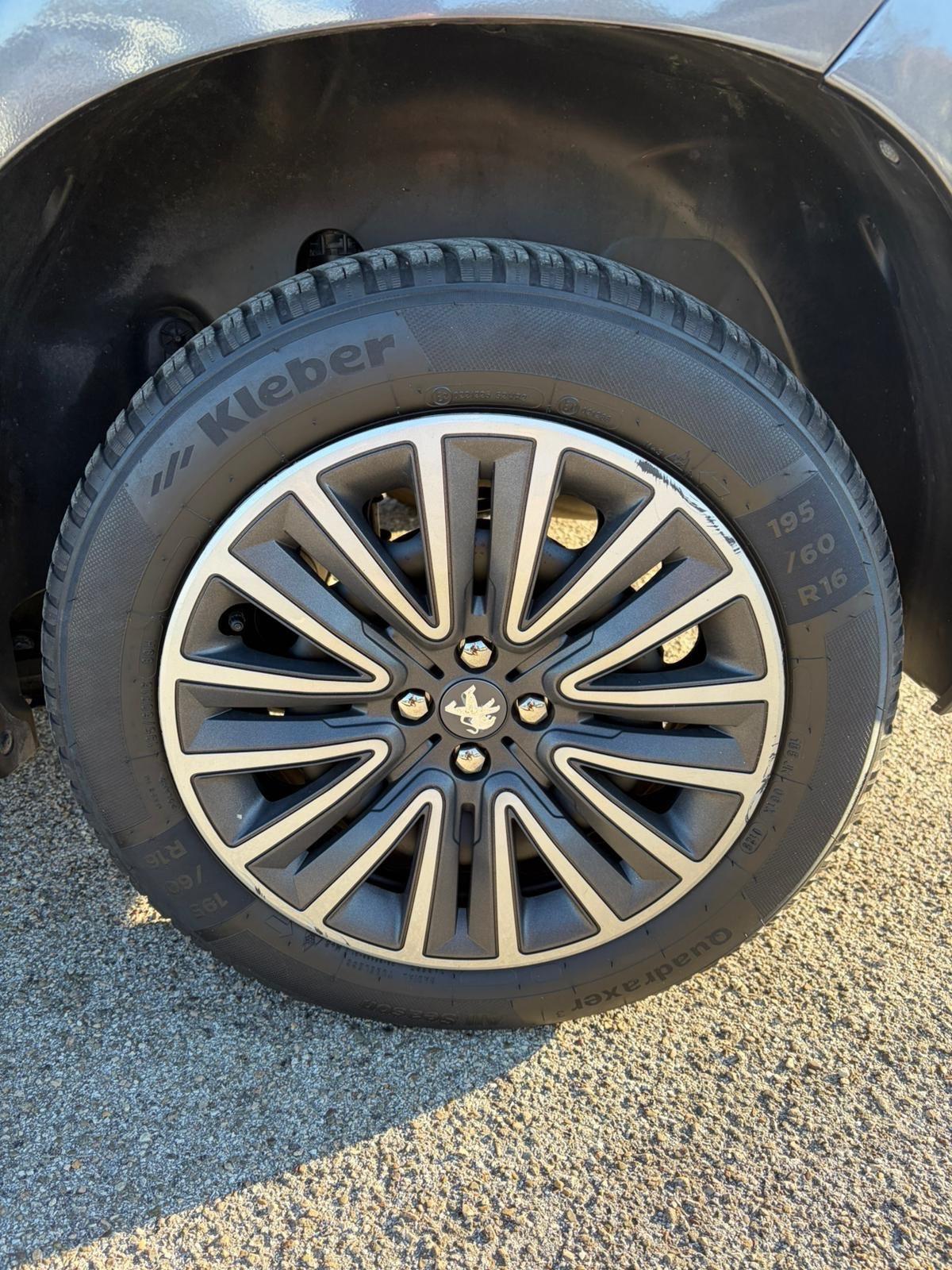 Peugeot 2008 PureTech 82 Allure