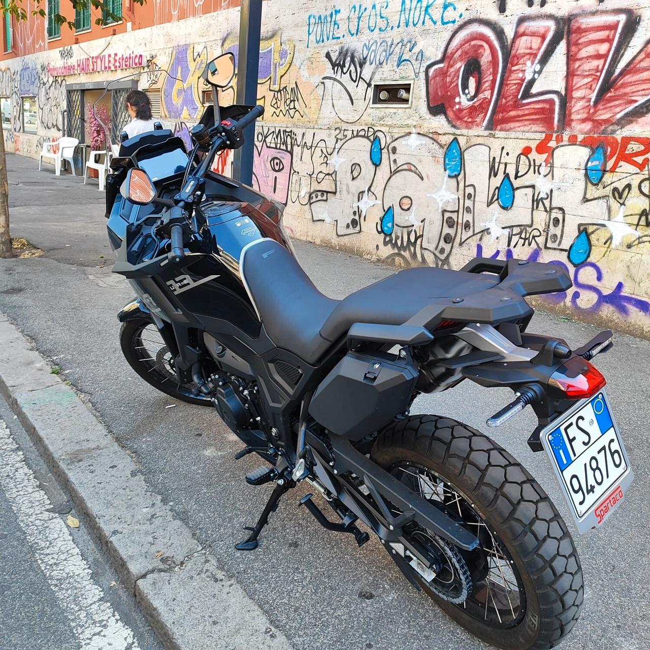 Zontes 703F 2025 – 8.500 km – 95 CV – Pari al nuovo