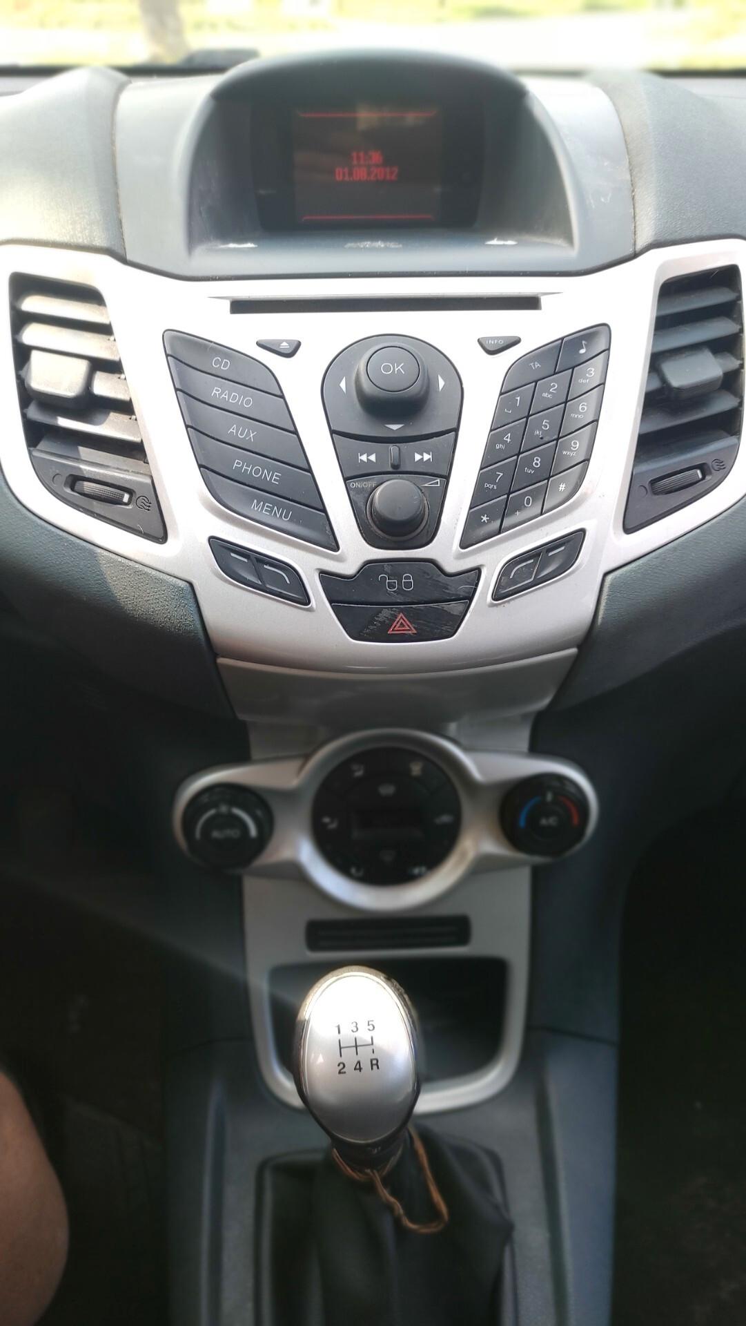 Ford Fiesta 1.4 TDCi 5p. Titanium NEOPATENTATI - 2010