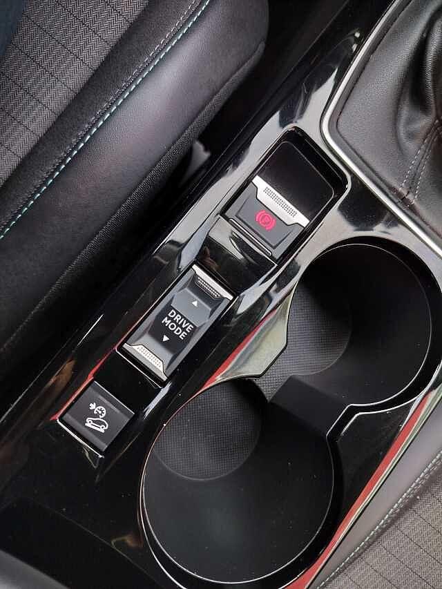 Peugeot 2008 BlueHDi 110 S&S Allure Pack