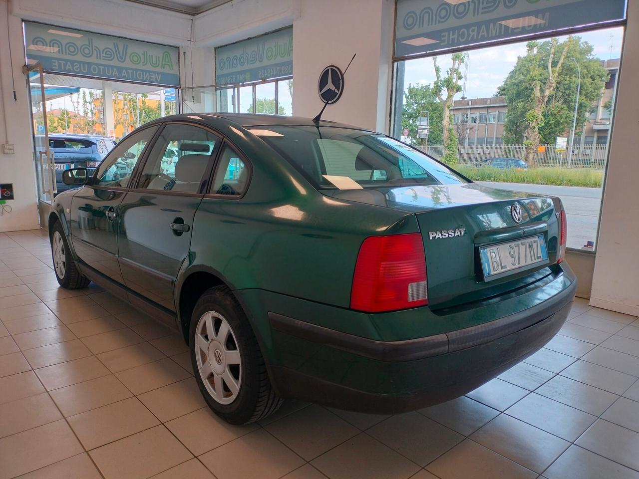 Volkswagen Passat 1.8 T 20V cat Highline