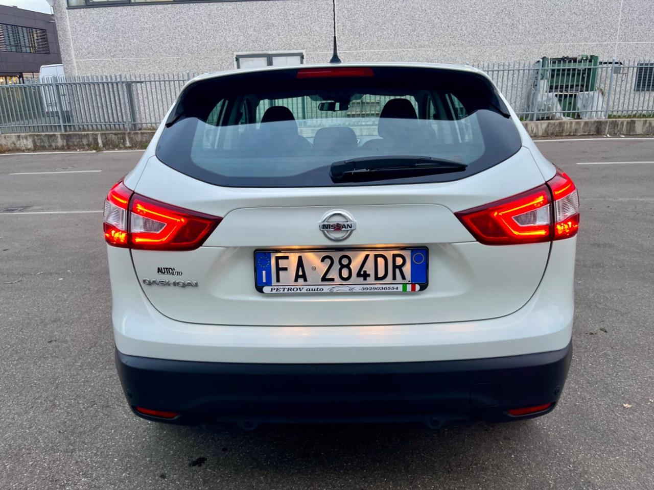 Nissan Qashqai 1.2benz 2015 106.000km perfetta