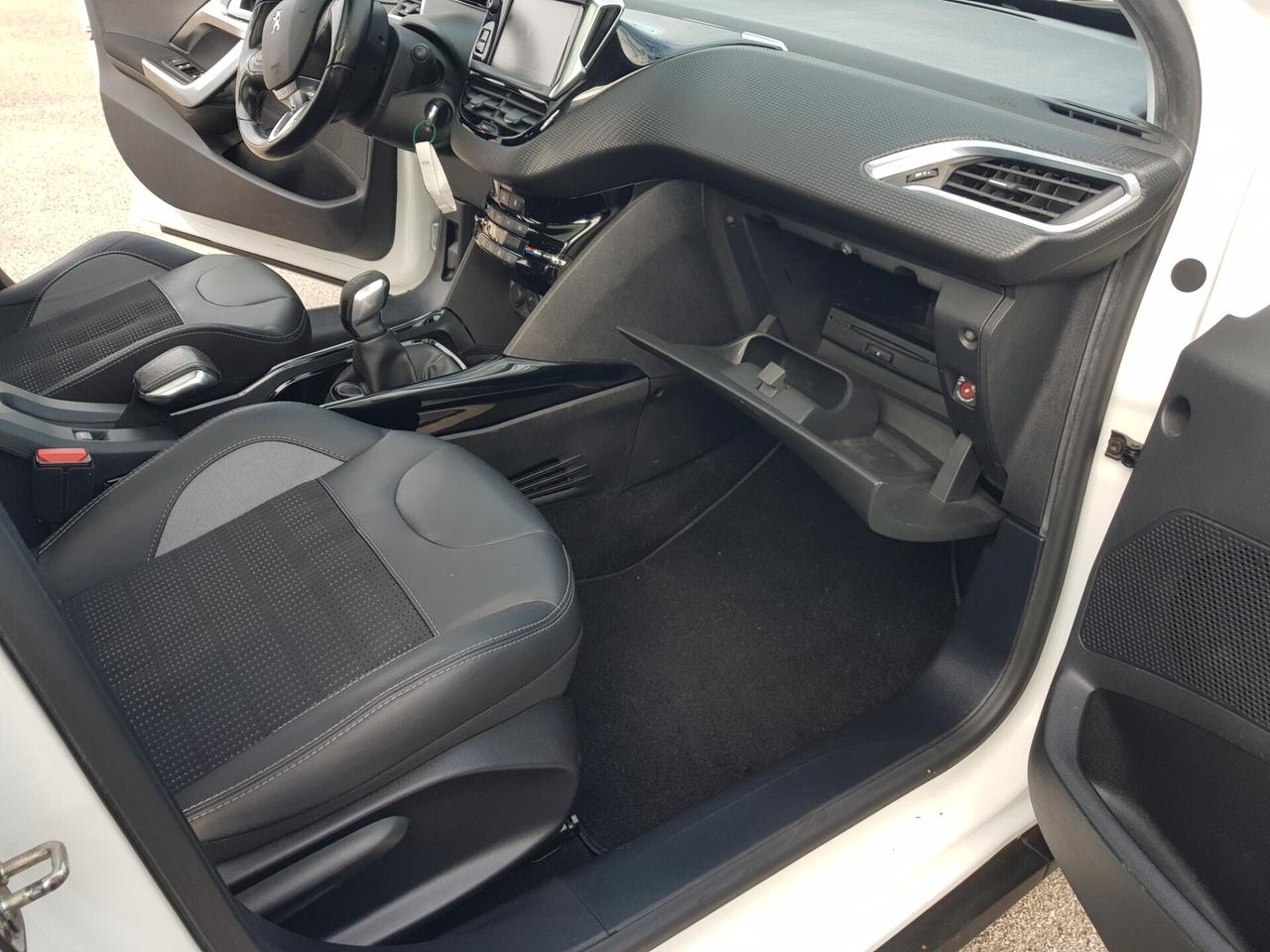 Peugeot 2008 BlueHDi 100 GT Line