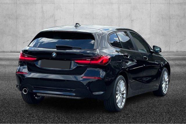 BMW 118 i 5p. Advantage