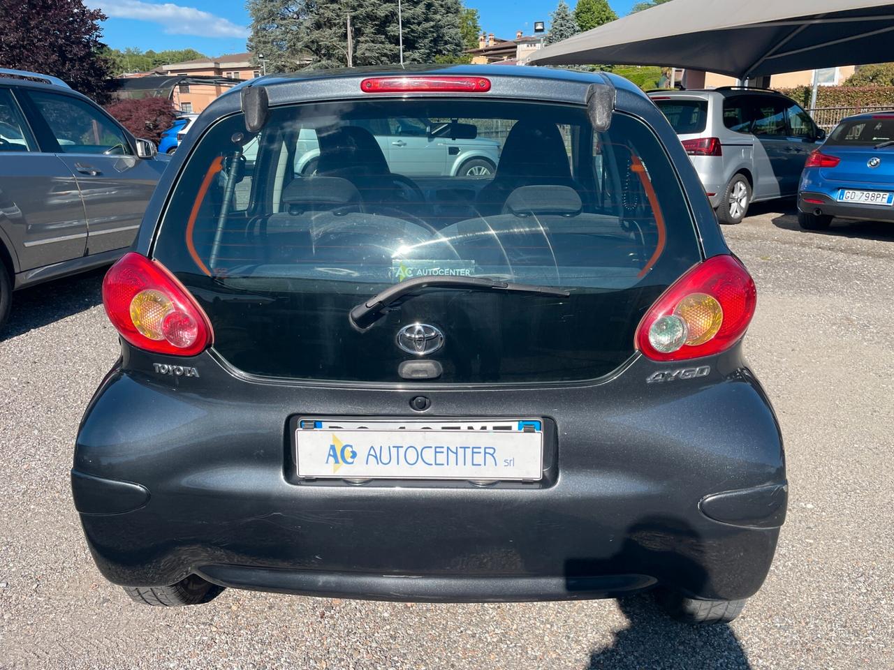 Toyota Aygo I 2005 5p 1.0 Sol m-mt