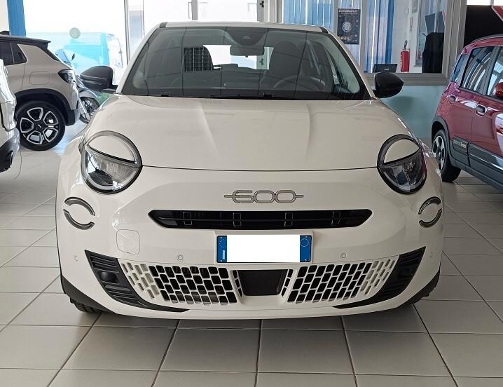 Fiat 600 Hybrid 100 CV DCT MHEV