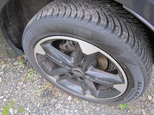 AUDI Q2 35 TFSI Business Advanced