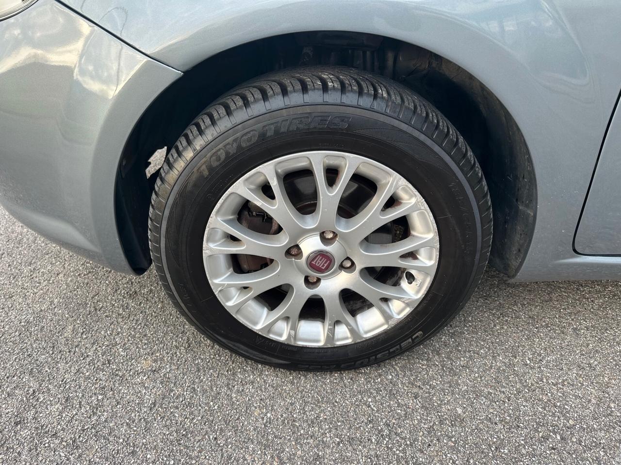 Fiat Punto Evo 1.3 Mjt 90 CV 5 porte Emotion ok neo patentati