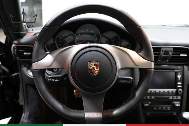 Porsche 911 Coupe 3.6 Carrera