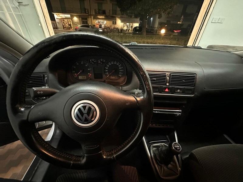 VOLKSWAGEN Golf 4ª serie Golf 1.6 16V cat 5 po...