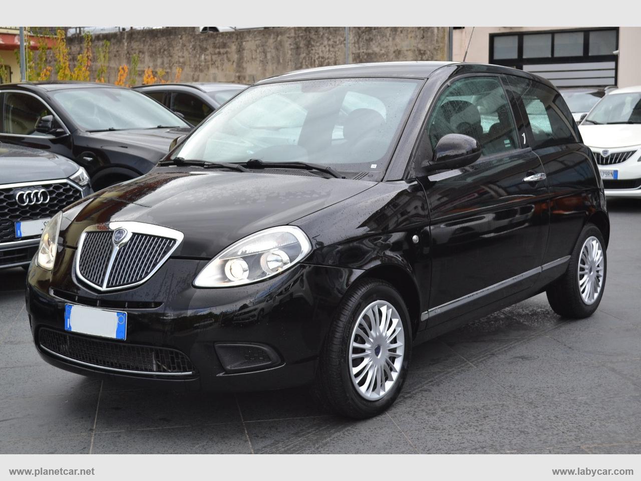 LANCIA Ypsilon 1.3 MJT 75 CV New Oro