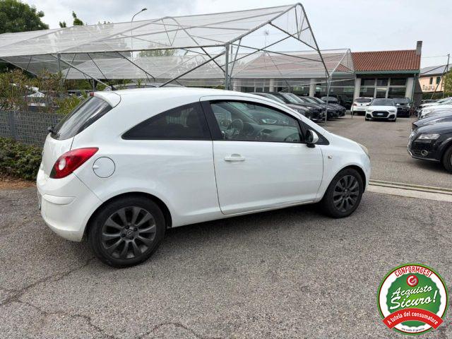 OPEL Corsa 1.2 80CV 3 porte GPL-TECH Club GPL OK 2032