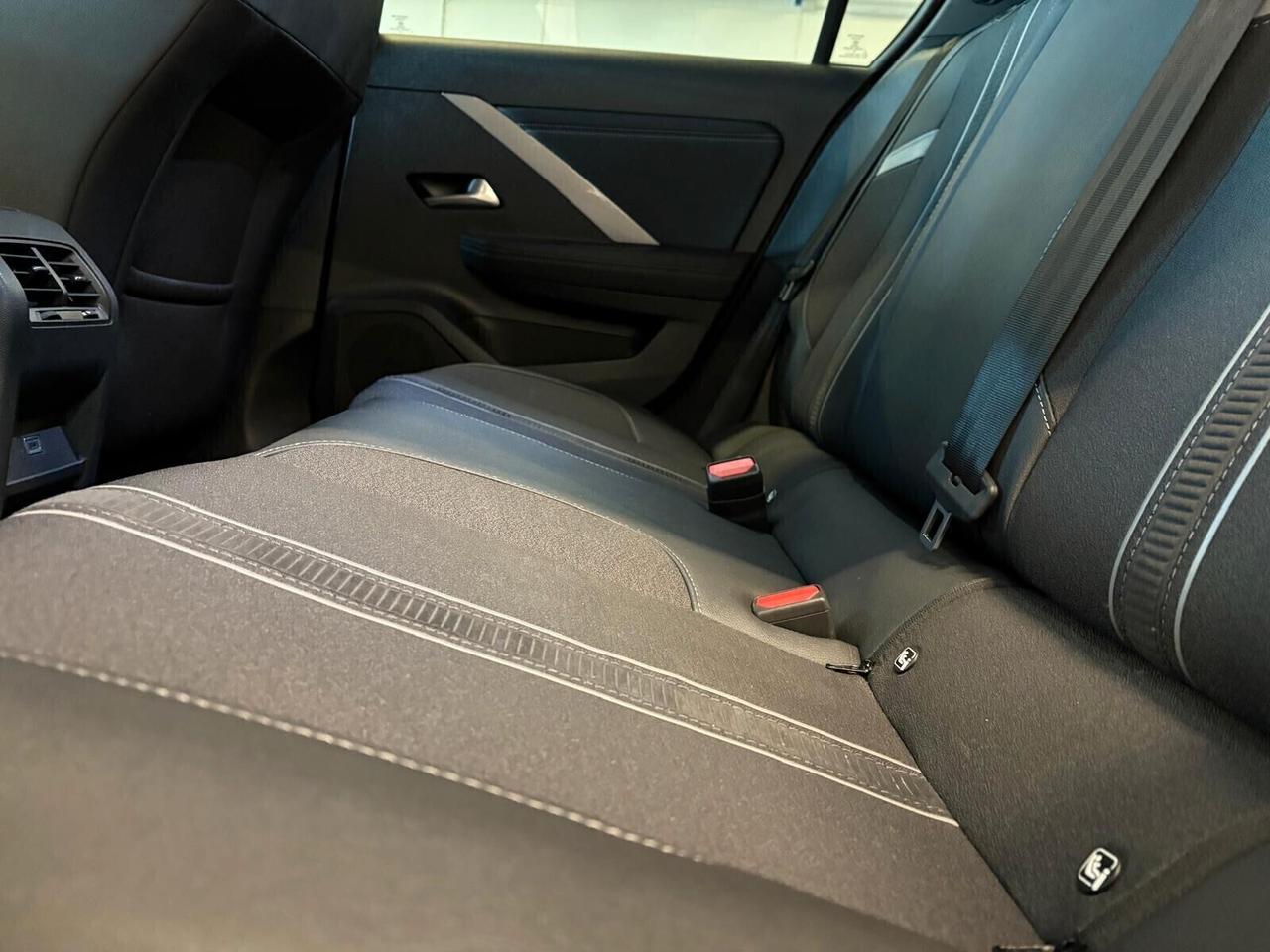 Opel Astra GS 1.2 Turbo 130 CV AT8 5p. SPOTICAR