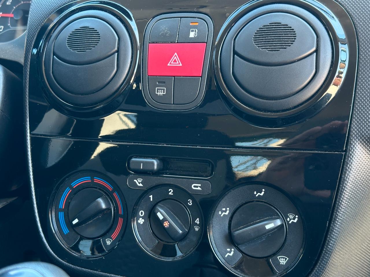 FIAT Qubo 1.4 8V 77 CV Lounge Natural Power
