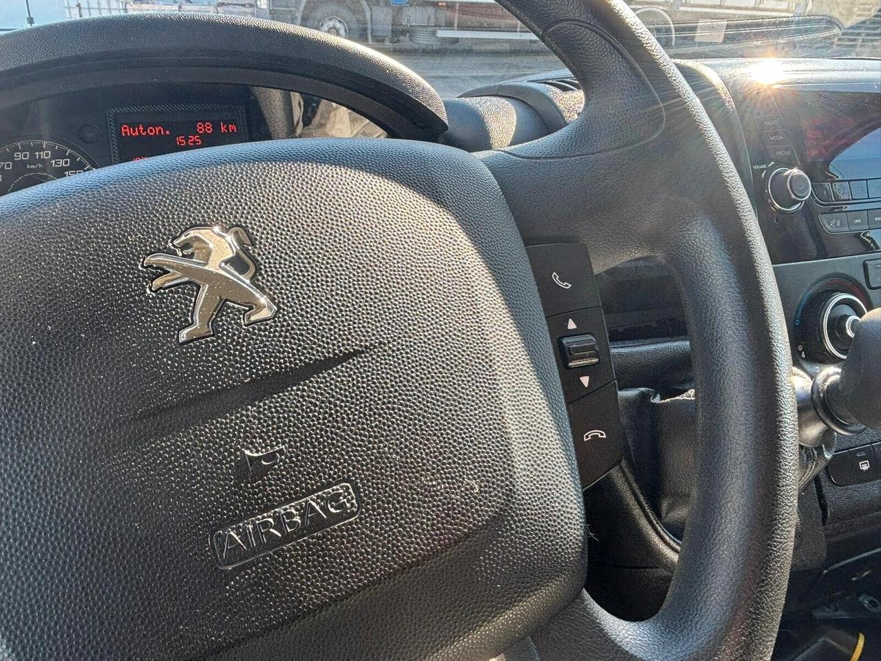 Peugeot Boxer 335 2.0 BlueHDi 130 CV PROLUNGATO