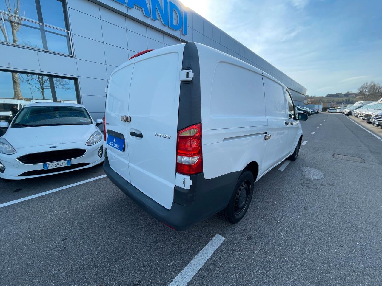 MERCEDES Vito 114 cdi compact fwd my19