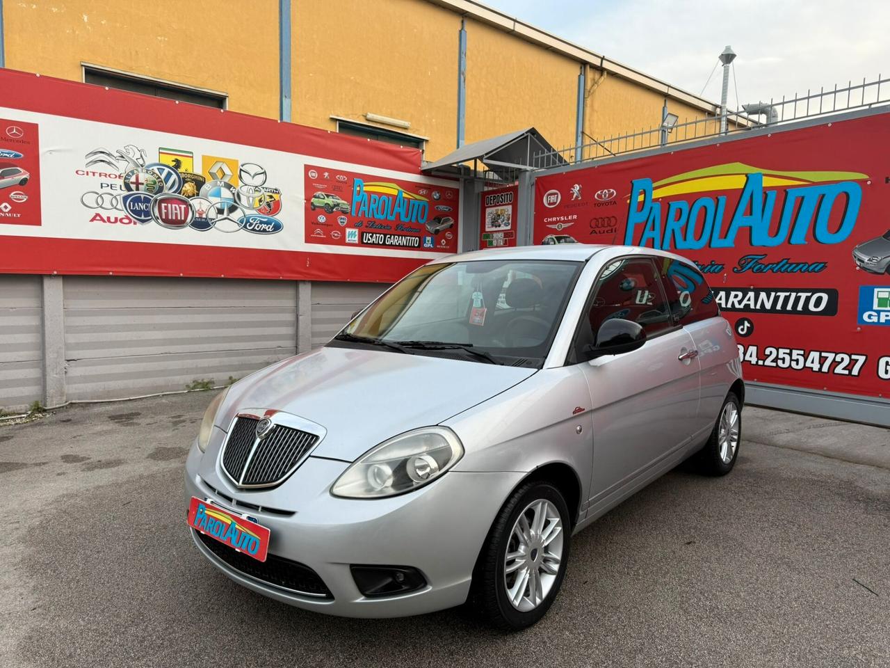 Lancia Ypsilon 1.2 69cv Unyca - 2012