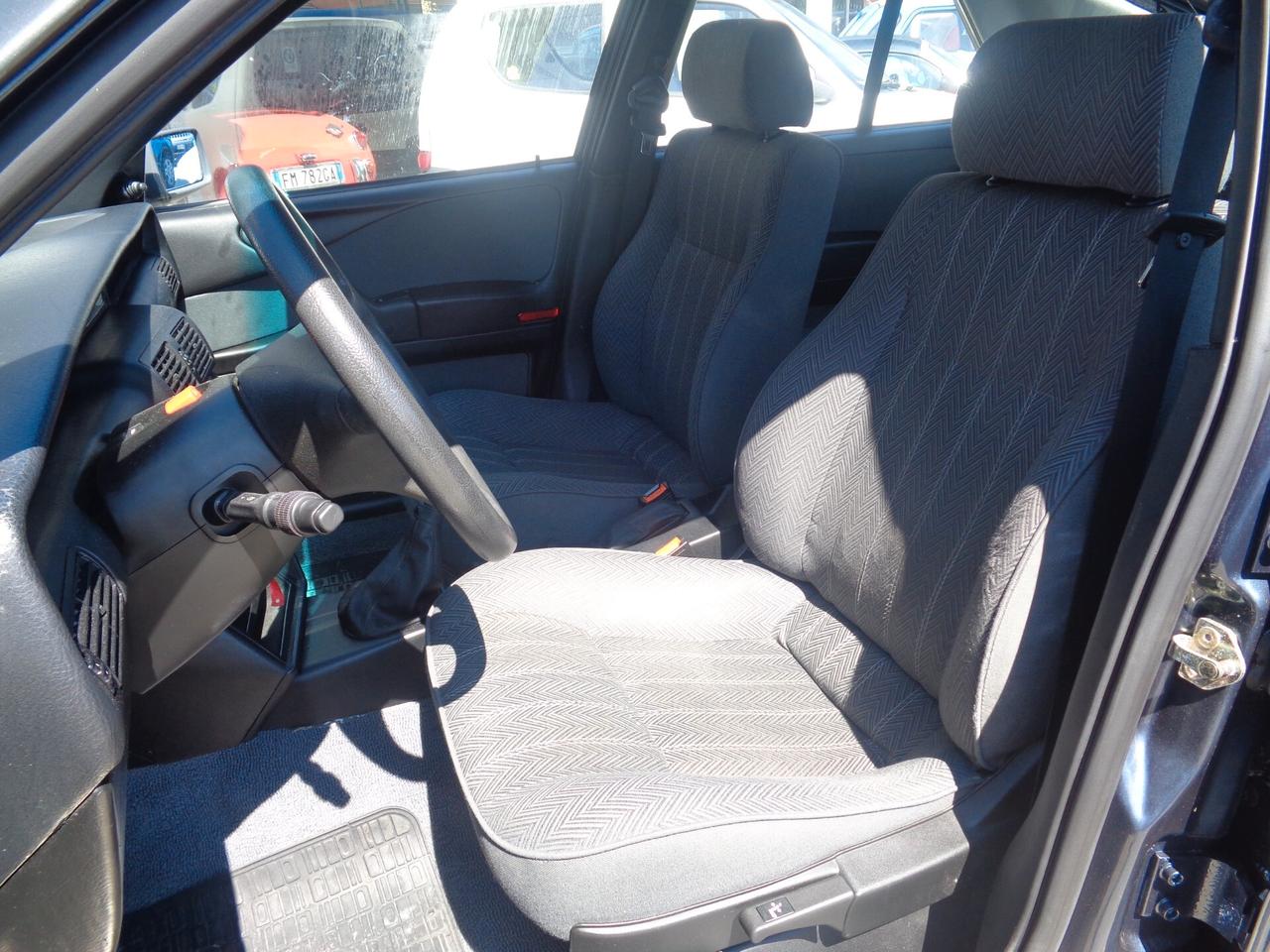 Lancia Delta LANCIA DELTA 1.8