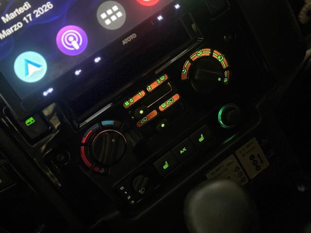 LAND ROVER Defender 110 2.2 TD4 Station Wagon N1