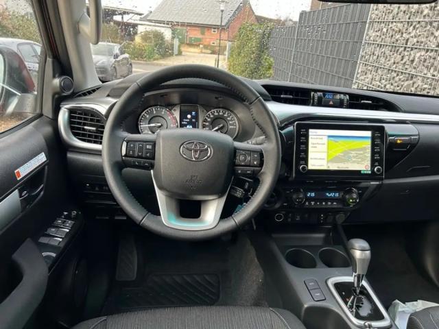 Toyota Hilux 2.4 D-4D AT 4WD 5-S Professional Premium L