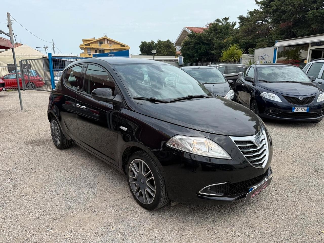 Lancia Ypsilon 1.2 69 CV 5 porte GPL Ecochic Gold