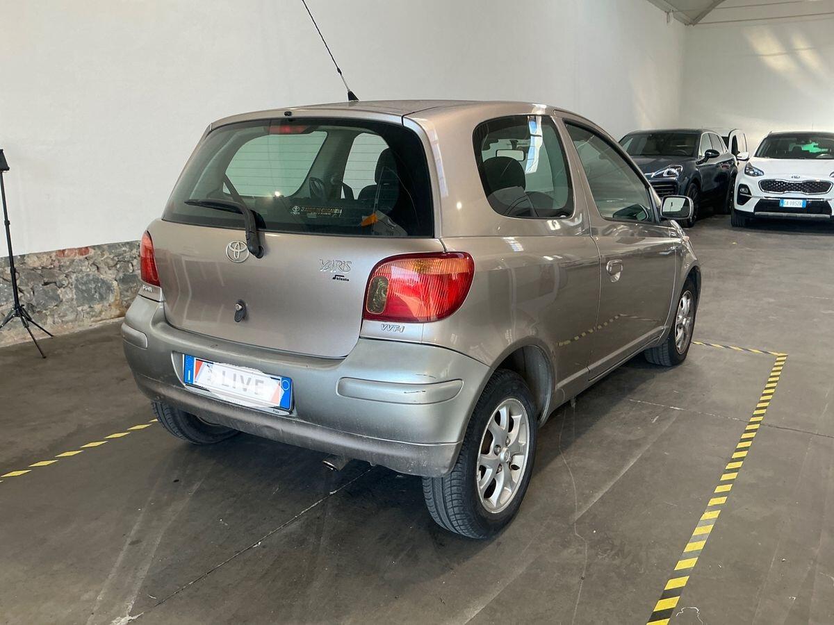 Toyota Yaris 1.3i 16V cat 3 porte Sol
