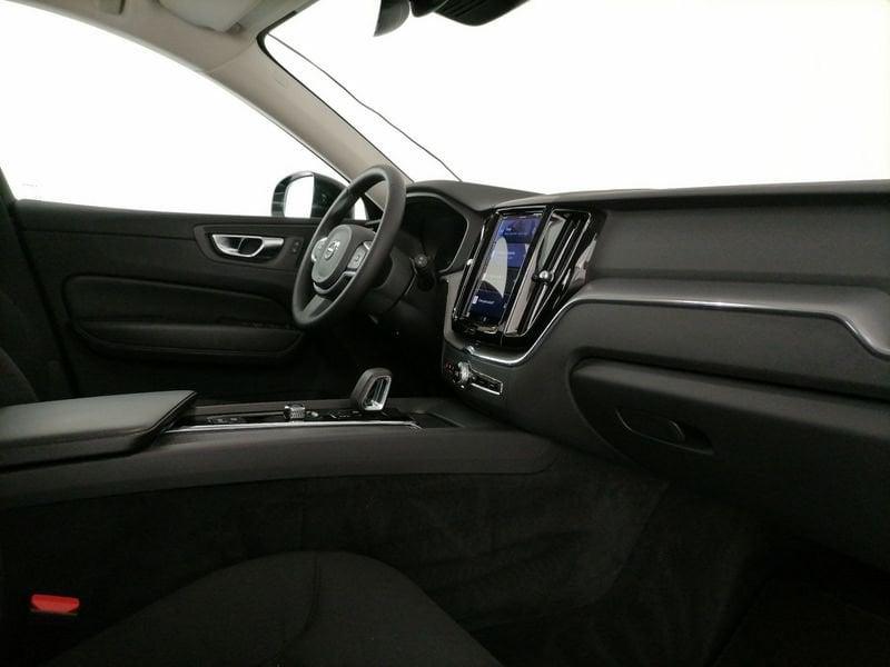 Volvo XC60 2.0 b4 Momentum auto