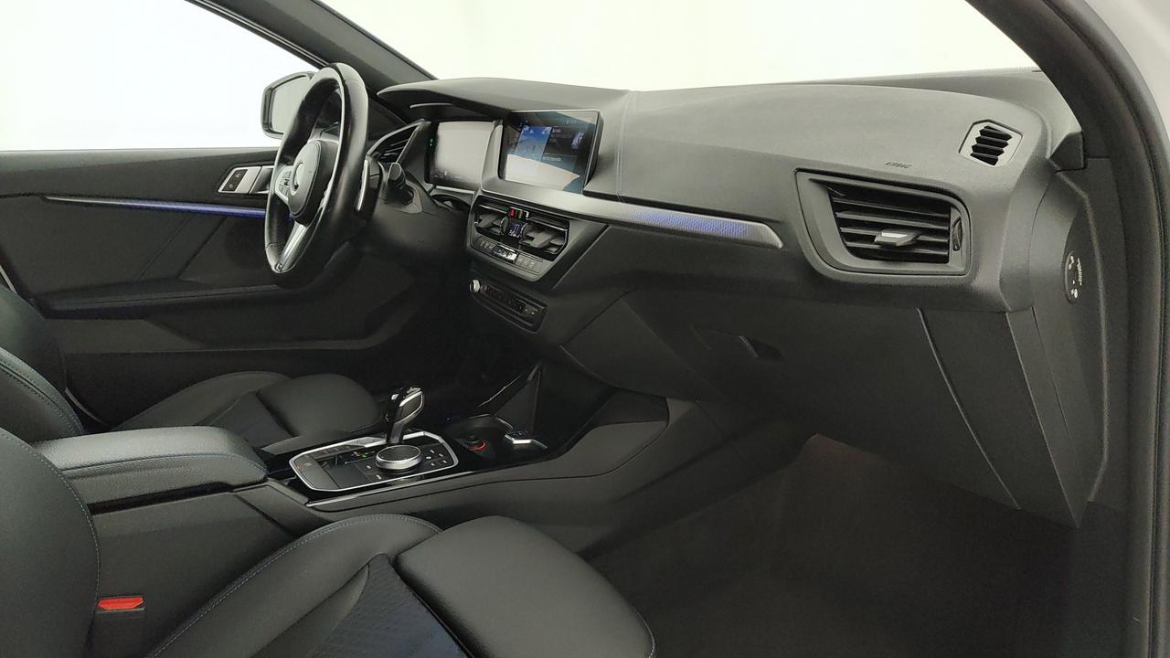 BMW Serie 1 F40 - 118d Msport auto