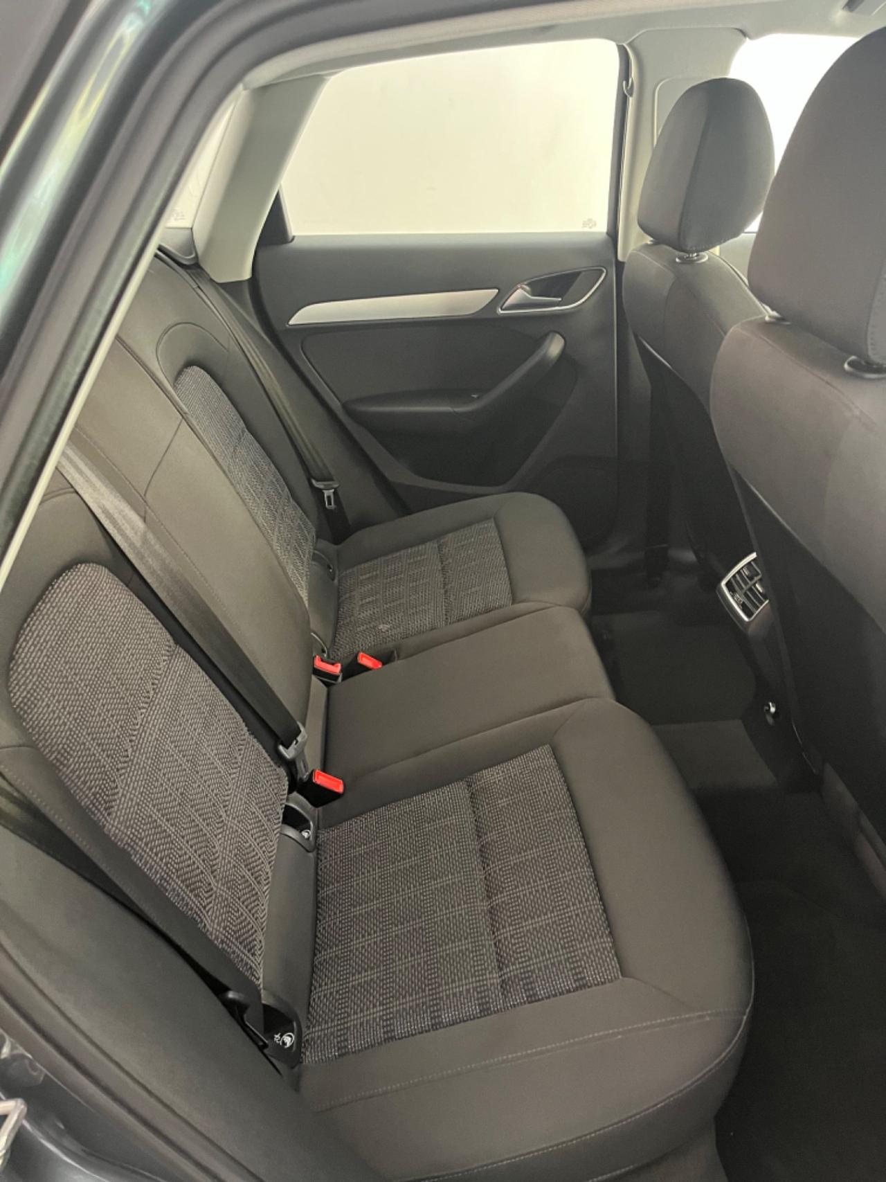 Audi Q3 2.0 TDI 150 CV quattro Sport