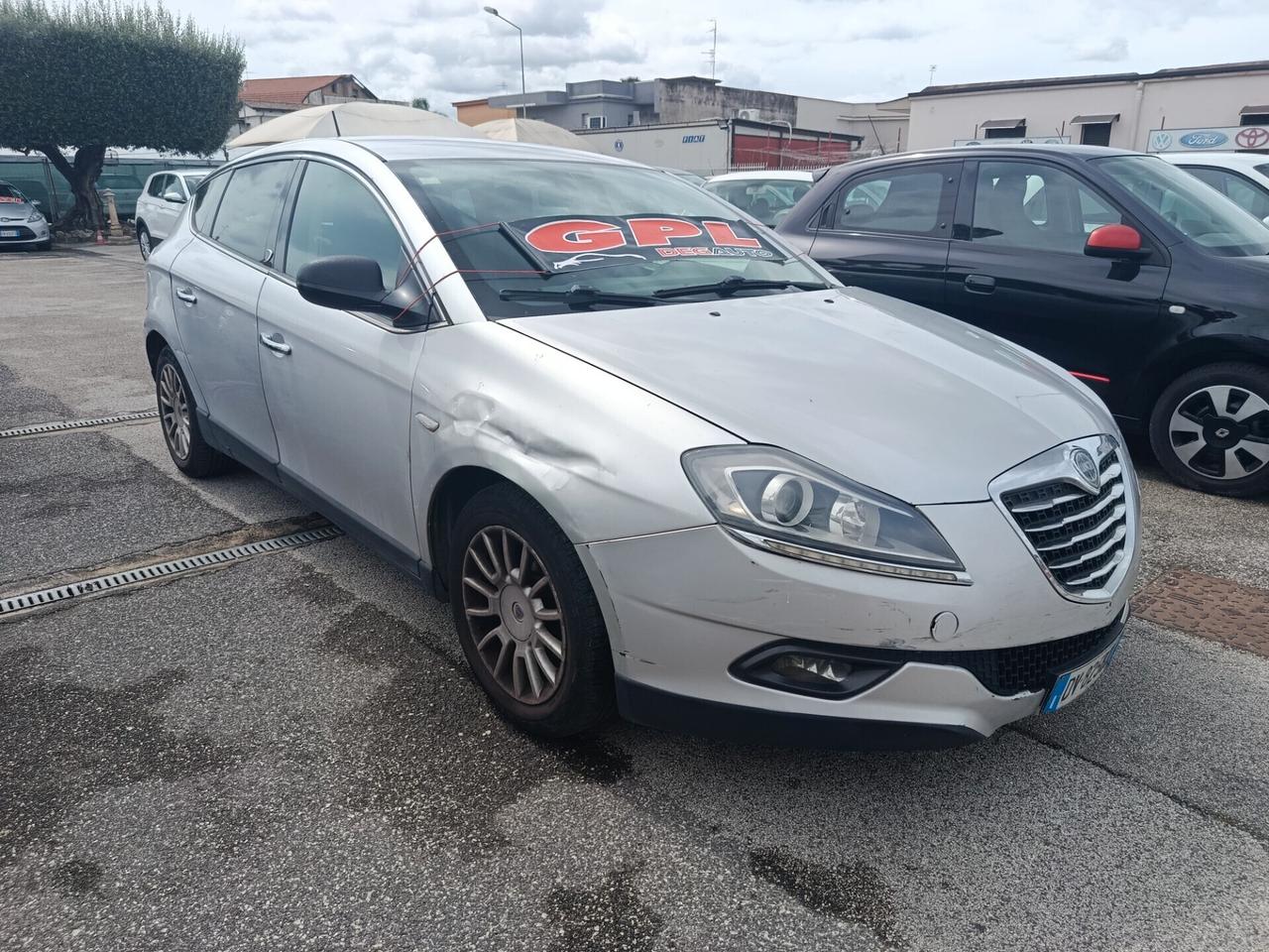 Lancia Delta 1.4 T-JET GPL