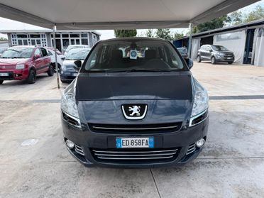 Peugeot 5008 1.6 HDi 112CV cambio robotizzato Tecno